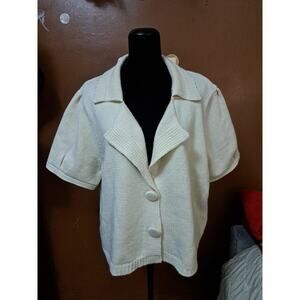Cato short sleeve cardigan sweater size 22-24 cream cropped big buttons collar